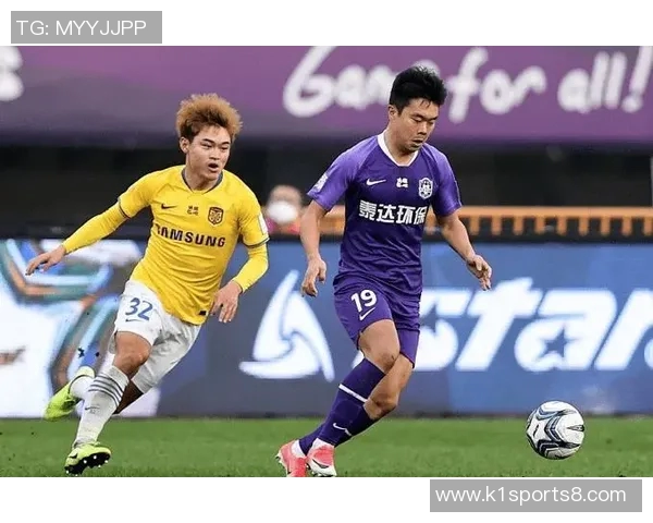 深入解析足球判罚规则助你更好理解比赛中的裁判决定与争议 深入解析足球判罚规则助你更好理解比赛中的裁判决定与争议